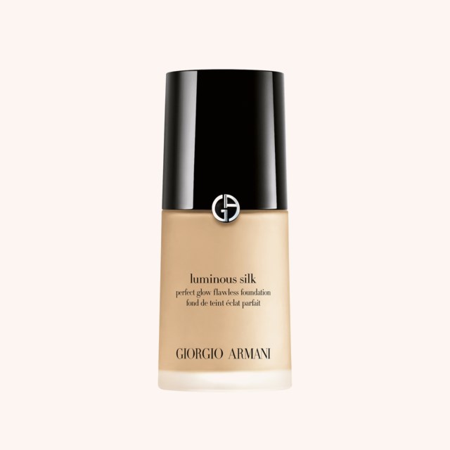 Luminous Silk Foundation 4