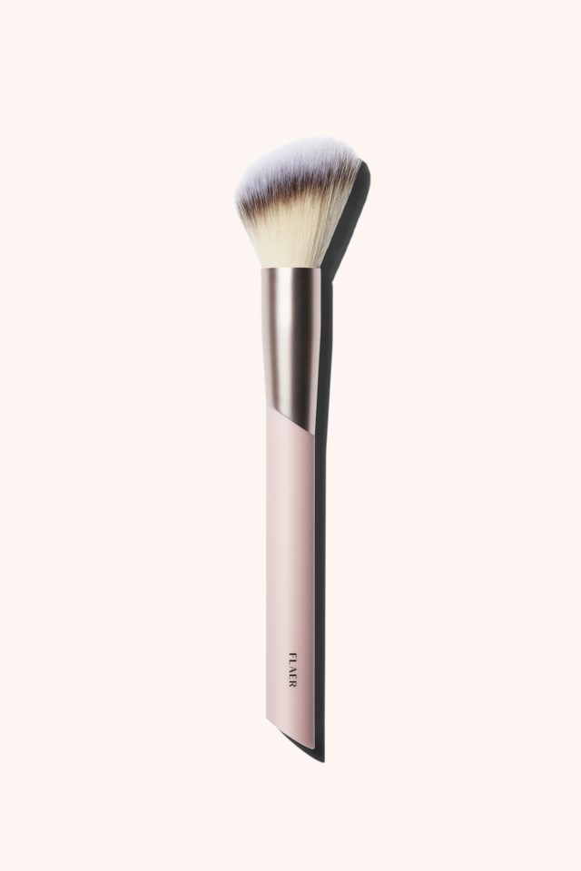 201 Angled Cheek Brush